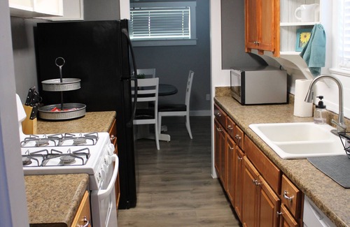 Duncan Cottage | Sunrise Cottage- charming 2-bedroom, 1 bathroom home in the heart of Duncan, AZ