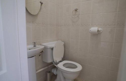 Lough Gowna Villa | Inviting Sunrise Cottage on Lough Gowna - Rated 9.2/10