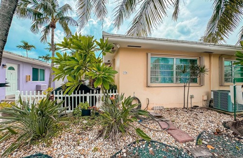 North Beach Apartment | Sunrise Delight Pet-friendly 2-min Walk to Beach