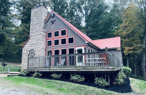 New Plymouth Cabin | Serene Sunrise Forest Retreat with Pool and Spa Amenities