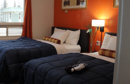 Parry Sound Hotel | Cozy Sunrise Inn: Family-Friendly with Complimentary Breakfast