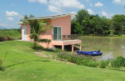 Mae Wong House | Pet Friendly Sunrise Island Homestay with Pool - 10/10 Rated