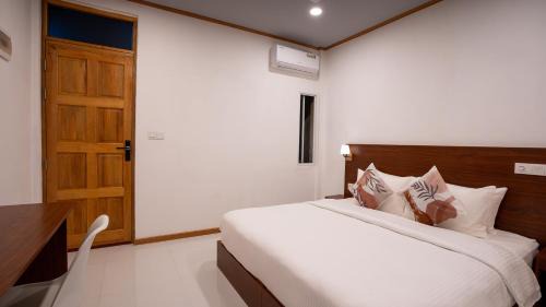 Gaafaru House | Sunrise Lagoon