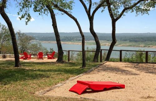 Spicewood House | Sunrise Lodge - Daybreak Cottage