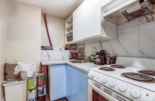 Welland House | Cozy Sunrise Lower Bedroom 4: Budget-Friendly Retreat