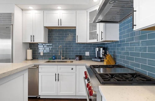 Central Malibu Condo | Beachfront Retreat: Sunrise Malibu Road Penthouse Awaits