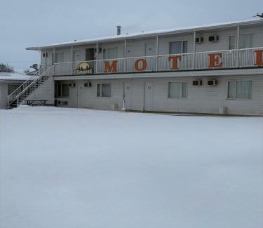 Consort Hotel | Sunrise Motel
