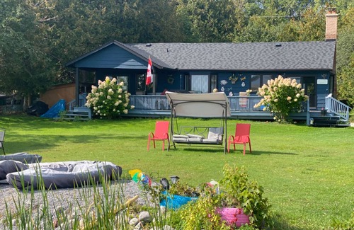 Kawartha Lakes Cottage | Cozy Sunrise Cottage on Pigeon Lake - Family Friendly Escape