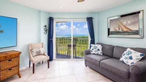 Tavernier Apartment | Sunrise Sanctuary - Top Floor Ocean Pointe 2415
