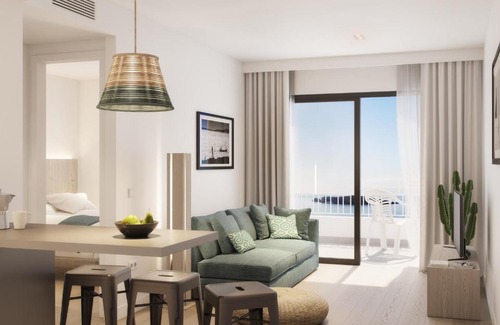 Figueretas Apartment | Inviting Sunrise Suites: Guest Rated 8.3 with Great Dining