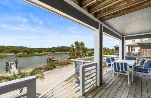 Pawleys Island House | Oceanfront Retreat: Enjoy Scenic Views and Creek Dock Access