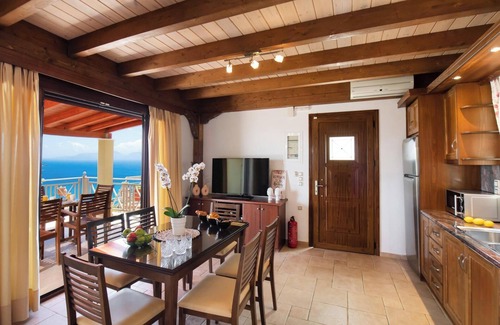 Pondi Villa | Sunrise View - Two Bedroom Villa, Sleeps 4
