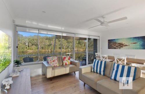 Wyong House | Exceptional Family Retreat at Sunrise Wyong River