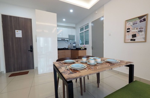 Central District Condo | Seaview Sunrise Zencity: Free Wi-Fi & Family-Friendly Amenities