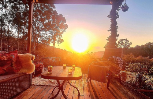 Bonogin House | Serene Getaway with Spa, Ocean Views & Pet Friendly Rooms