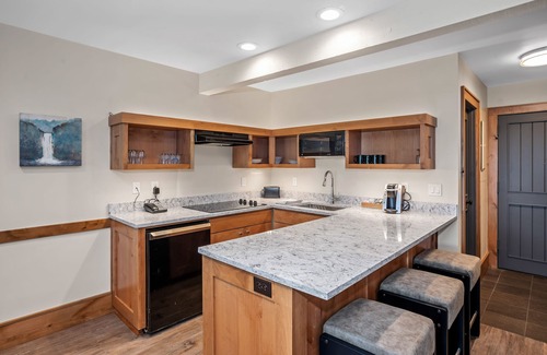 Sunriver Resort | Relax at Sunriver Resort: Pet-Friendly & Spa Amenities