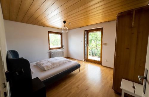 Heidenheim an der Brenz Apartment | Guest Rated: B17 Two Bed Apartment in Family-Friendly West Town