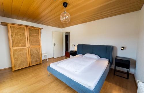 Heidenheim an der Brenz Apartment | Guest Rated: B17 Two Bed Apartment in Family-Friendly West Town
