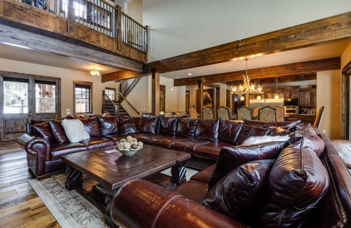 Sunriver House | Family-Friendly Escape in Caldera Springs with Hot Tub