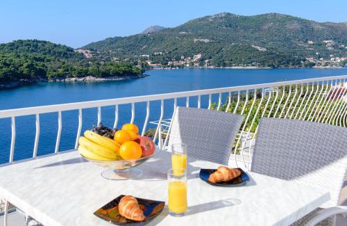 Stikovica Apartment | Oceanfront Sunset Apartment: 4-Star Stay with Pool & Views