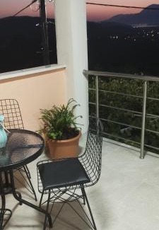 Radanovici Apartment | Exceptional Sunset Apartment with Family-Friendly Amenities