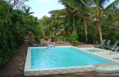 Barroui Resort | Seaside Escape at Sunset Bay Club & Dive Resort