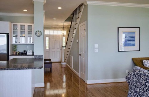 Straits House | Ocean View Stay at Sunset Bay Retreat - Family Friendly Escape