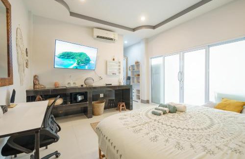 Thong Sala Apartment | Oceanfront Sunset Beach Apartments - Rated 10/10 by Guests