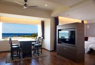 Mihama Hotel | Elegant Oceanfront Stay at サンセットビーチホテル