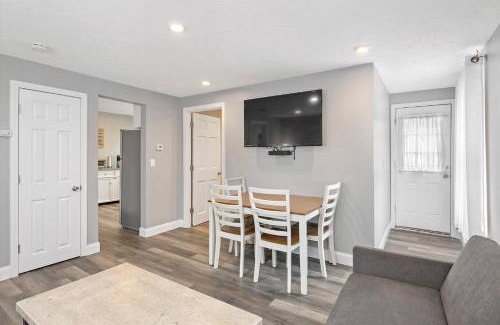 Onset House | Cozy Sunset Beach House Near Onset Village for Families