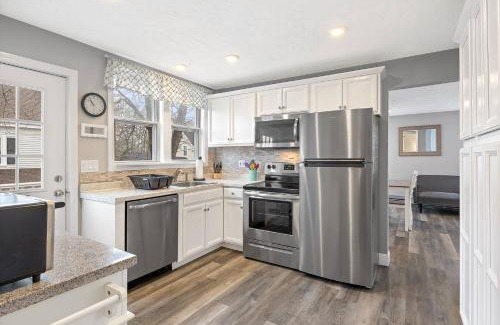 Onset House | Cozy Sunset Beach House Near Onset Village for Families