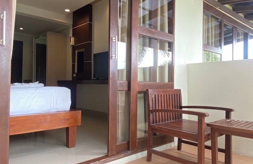 Haad Rin Hotel | Relax at Sunset Beach Villas with Ocean Views and Pool