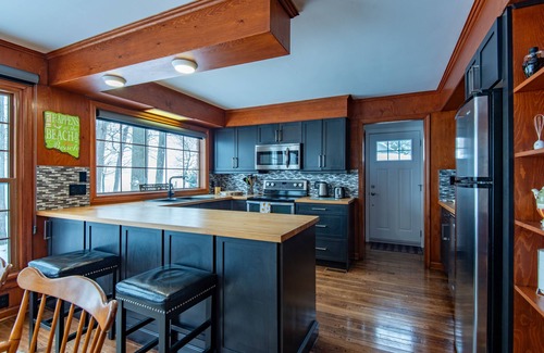 Plympton-Wyoming House | Guest Rated: Sunset Bell Lakehouse & Beach Retreat on Lake Huron