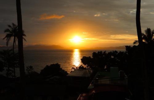 Nong Thale Apartment | Unwind at Sunset Bliss: Pool, Breakfast & Hot Tub Awaits