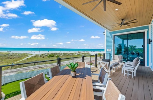 Siesta Key Village House | Experience Sunset Blue: Oceanfront Pool Paradise Awaits