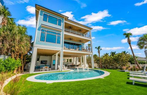 Siesta Key Village House | Experience Sunset Blue: Oceanfront Pool Paradise Awaits