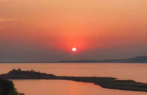 Khalapur Villa | Relaxing Lakeside Villa with Pet-Friendly Features & Pool