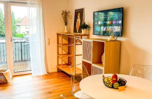 Memmingen Apartment | Guest Rated: 9.7 - theSunset Club Studio with Balcony