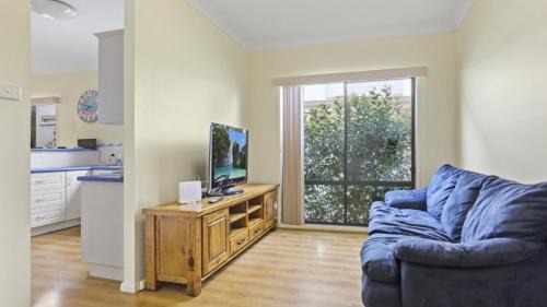 Hawks Nest House | Pet-Friendly Sunset Cottage – Rated 9/10 by Guests