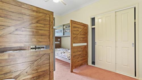 Hawks Nest House | Pet-Friendly Sunset Cottage – Rated 9/10 by Guests