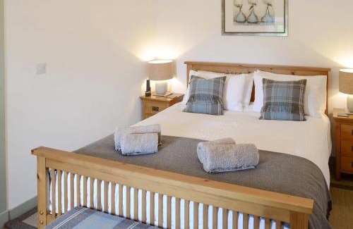 Portmahomack House | Experience Sunset Cottage: Top-Rated Family-Friendly Retreat