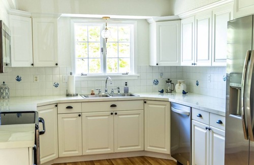 Meadville House | Sunset Cottage: Ideal Family Getaway with Game Room
