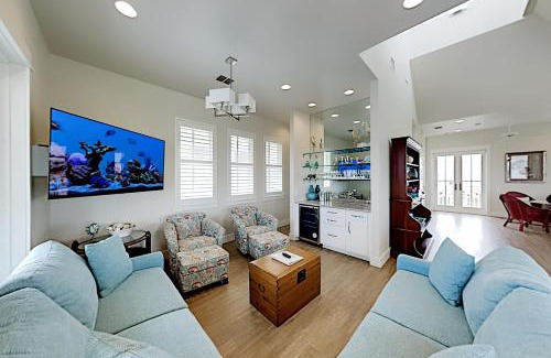 Port Aransas House | Top-Rated Sunset Cove at Palmilla Beach with Pool Access