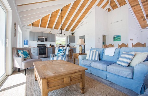 Hartswell House | Oceanfront Retreat at Sunset Cove with Kayaks & Great Views