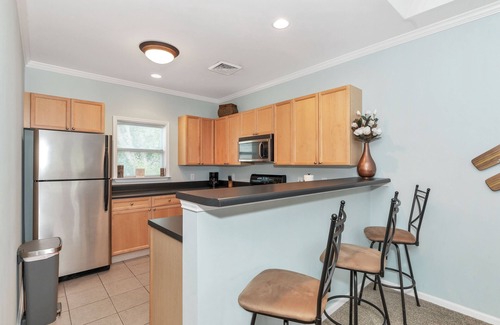 Dadeville Condo | Experience Sunset Cove on Lake Martin - Rated 9.8/10!