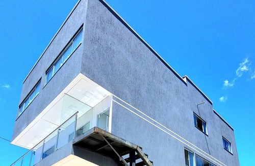 Cavalcante House | Family-Friendly Sunset Flat for Memorable Getaways