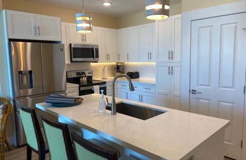 Indian Rocks Beach Apartment | Ocean View Retreat with Balcony at IRB - 10/10 Rated!