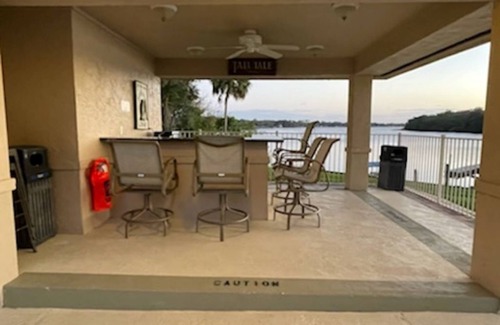 Welaka Condo | Discover Sunset Getaway: Pool, Breakfast & Family-Friendly