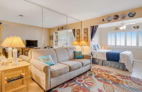 Navarre Beach Hotel | Unforgettable Stay at Sunset Harbor Palms with Pool Access