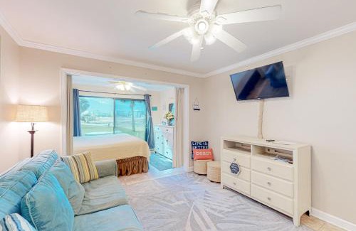 Navarre Beach Hotel | Premier Sunset Harbor Palms 2 with Pool & Family Fun